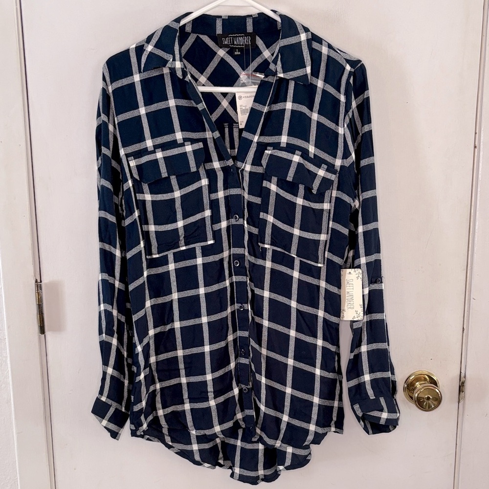 Sweet Wanderer navy white plaid long sleeve button down shirt Size Medium